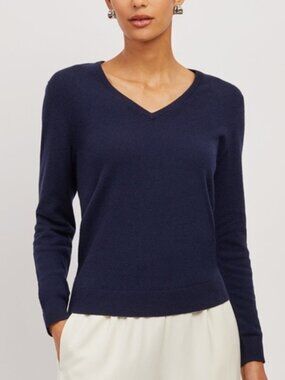 Lord & Taylor extra fine merino wool V-neck sweater navy blue women's size M